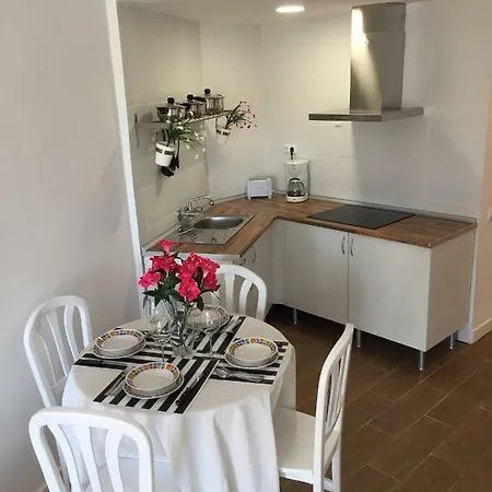 Apartamento Cerca De La Playa Y Campo De Golf Con Piscina Apartment *