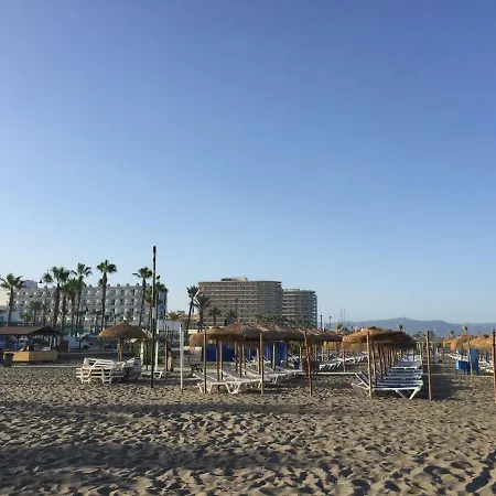 Apartamento Cerca De La Playa Y Campo De Golf Con Piscina Apartment *